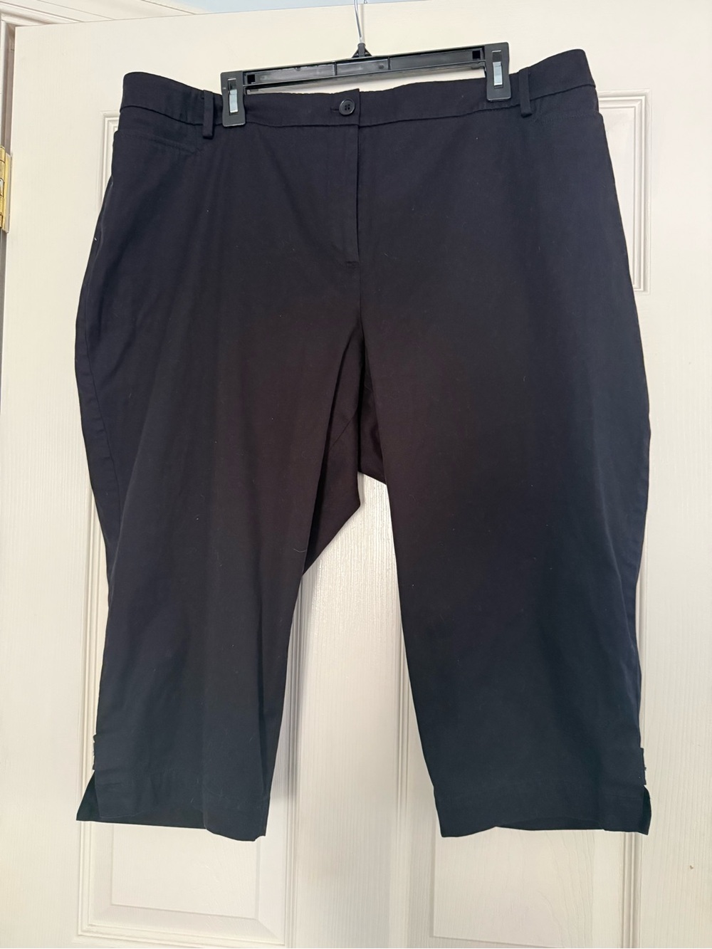 Women’s Petite Plus Talbots Lightweight Black Capri